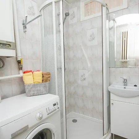 Victoria Apartment *