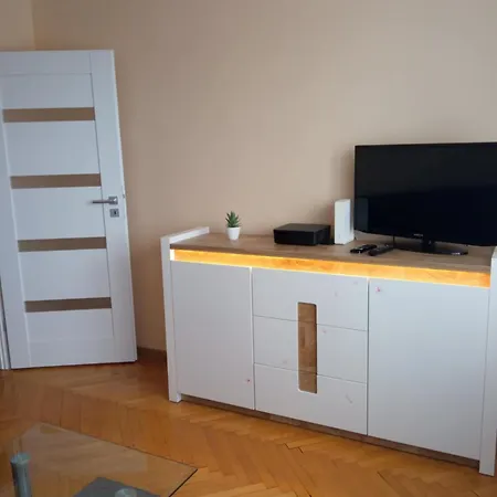 Апартаменти Victoria *